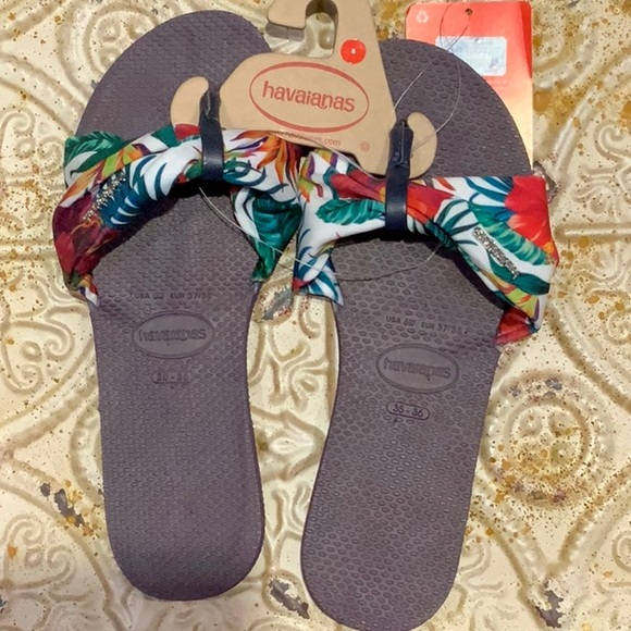 Havaianas 🎉🍾Host Pick🍾🎉 Size 11/12 left - Picture 3 of 4